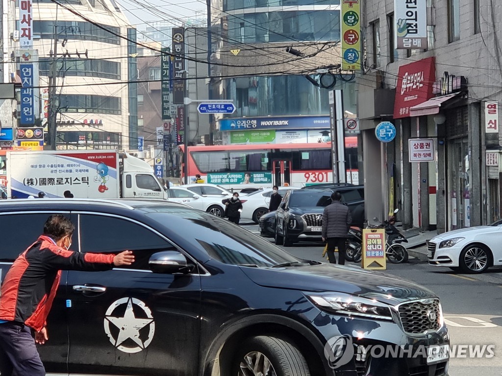 资料图片：二手车市场 韩联社