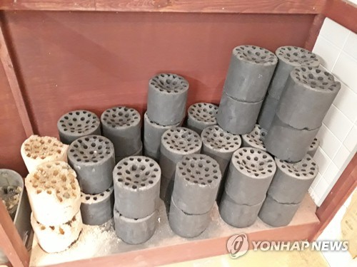韩民间对朝援助蜂窝煤成型机获联合国制裁豁免