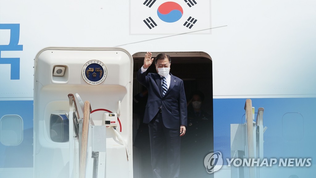 资料图片：韩国总统文在寅 韩联社