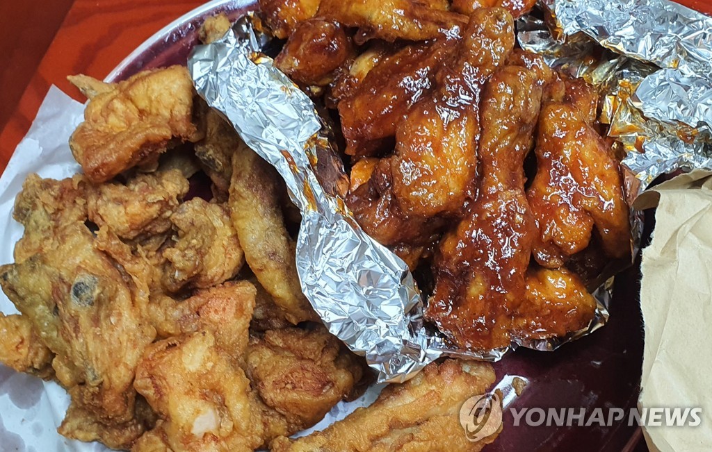 资料图片：韩式炸鸡 韩联社