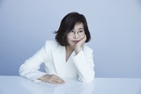 경찰, 가수 이선희 배임 혐의 송치…법인카드 유용