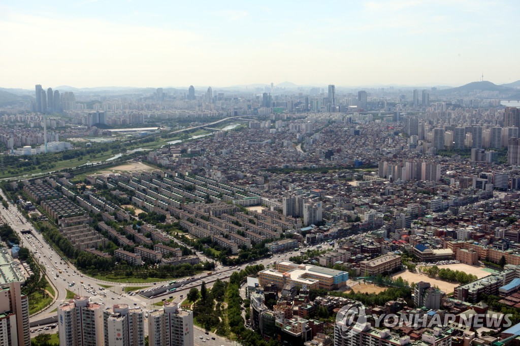 资料图片：首尔市松坡区蚕室洞一带公寓区 韩联社