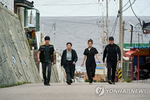 韩国票房：《正直的候选人2》连续两天领跑