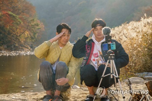 韩国票房：本土新片《熊男》首映就排名第二