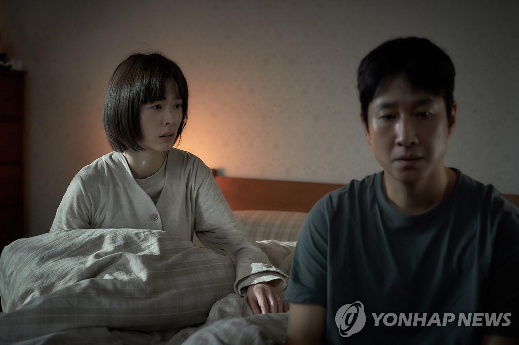韩国票房：惊悚片《眠》上映即领跑