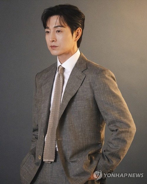 Actor Jung Sung-il portrait