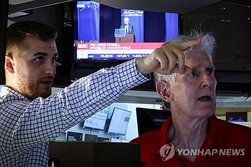 [2보] 뉴욕증시, 파월이 되살린 금리인하 기대에 3대지수 1%대↑