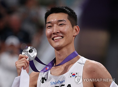 (LEAD) High jumper Woo Sang-hyeok wins silver at world championships