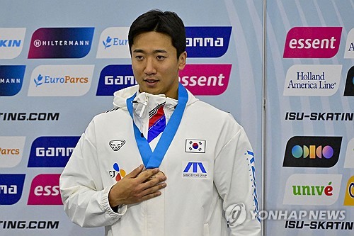 Speed skater Kim Jun-ho breaks nat'l record in men's 500m