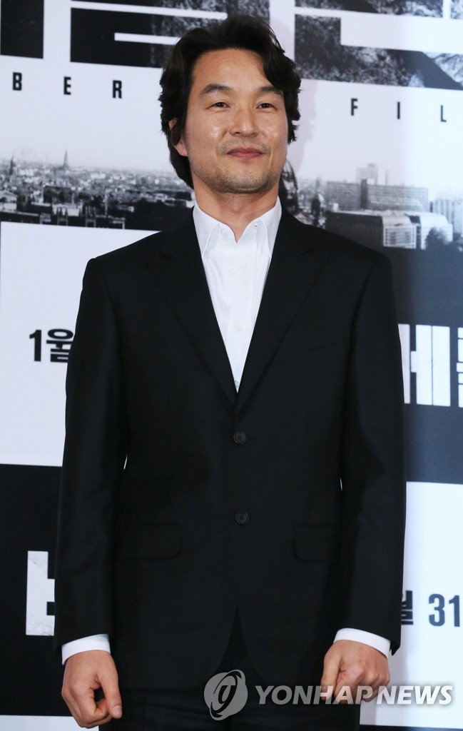 演员韩石圭
