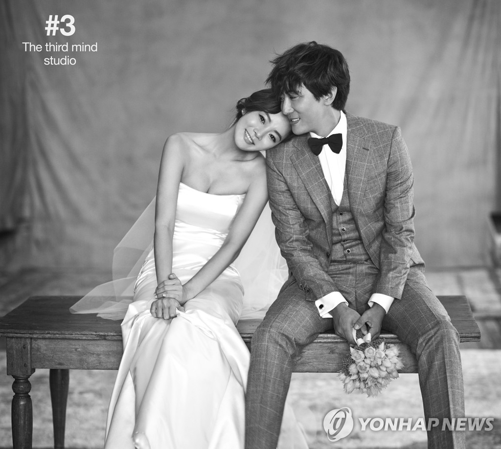 蔡琳高梓淇公开婚纱照