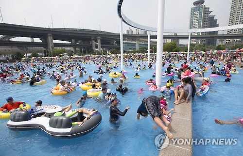 전국 <b>폭염</b> 기승