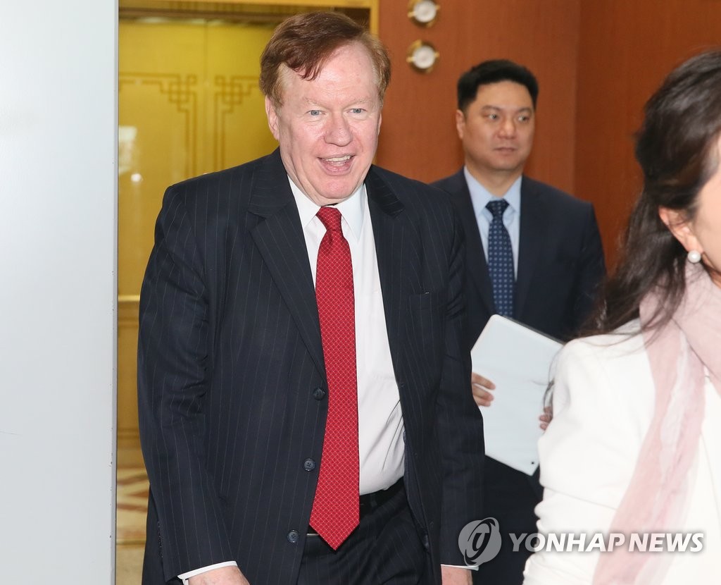 美国朝鲜人权特使会见韩国副外长