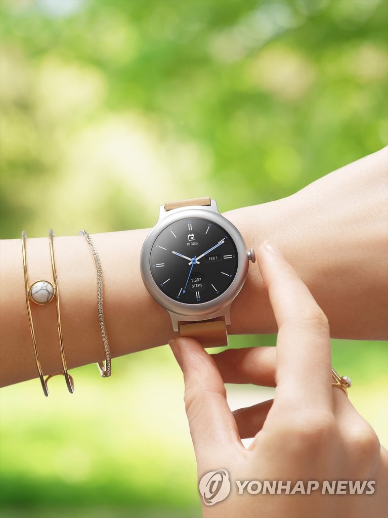 LG电子Watch Style智能手表面市