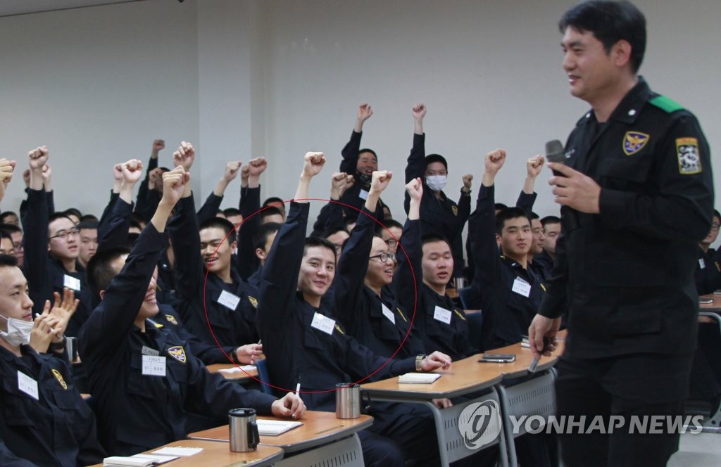 JYJ金俊秀服兵役积极向上