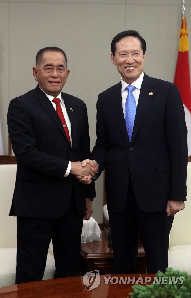 韩国印尼防长会晤
