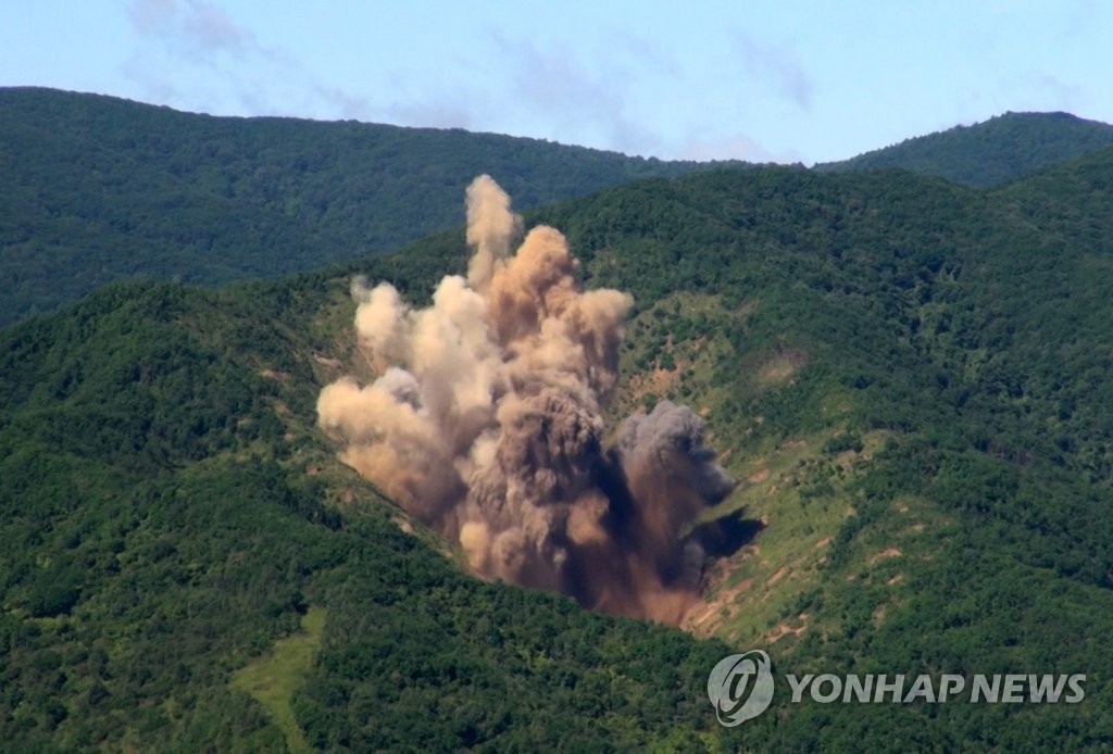 韩空军实施实弹轰炸演习
