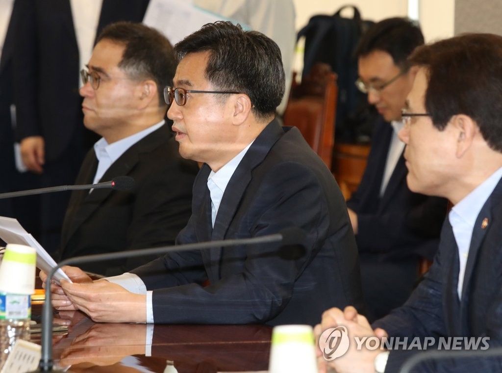 韩经济部门开会商讨朝核试影响对策