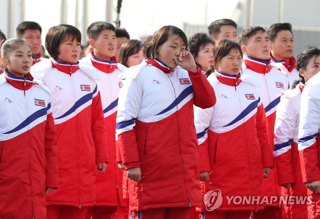 朝鲜选手观升旗流泪