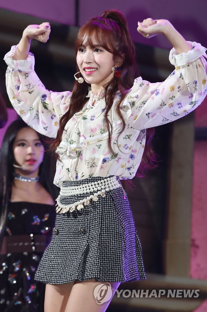TWICE成员Mina