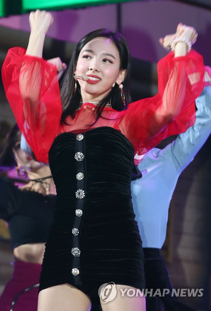 TWICE娜琏