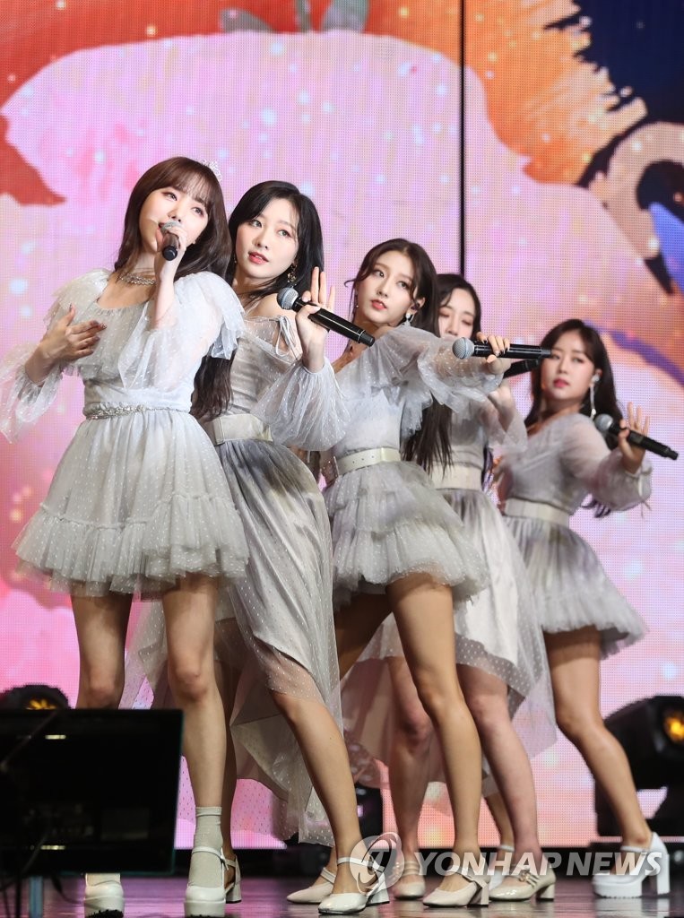女团LOVELYZ携新辑回归