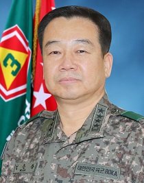 韩军地面作战司令部首任司令金云龙（韩联社）