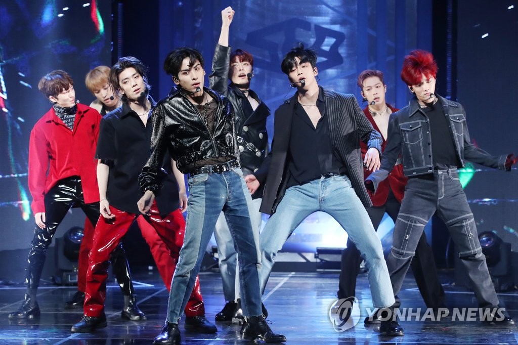 男团SF9回归