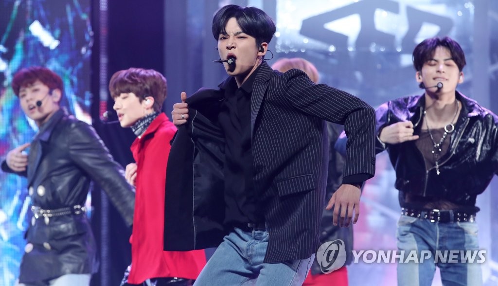 男团SF9成员路云