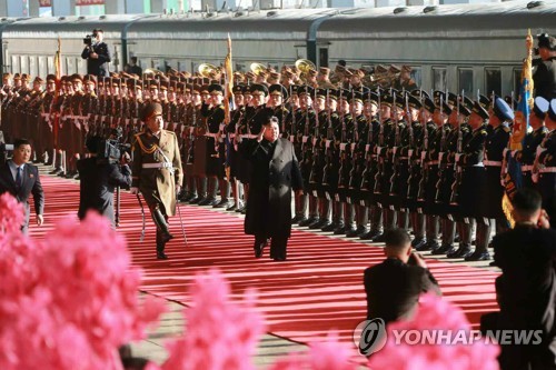 简讯：金正恩乘专列抵越南