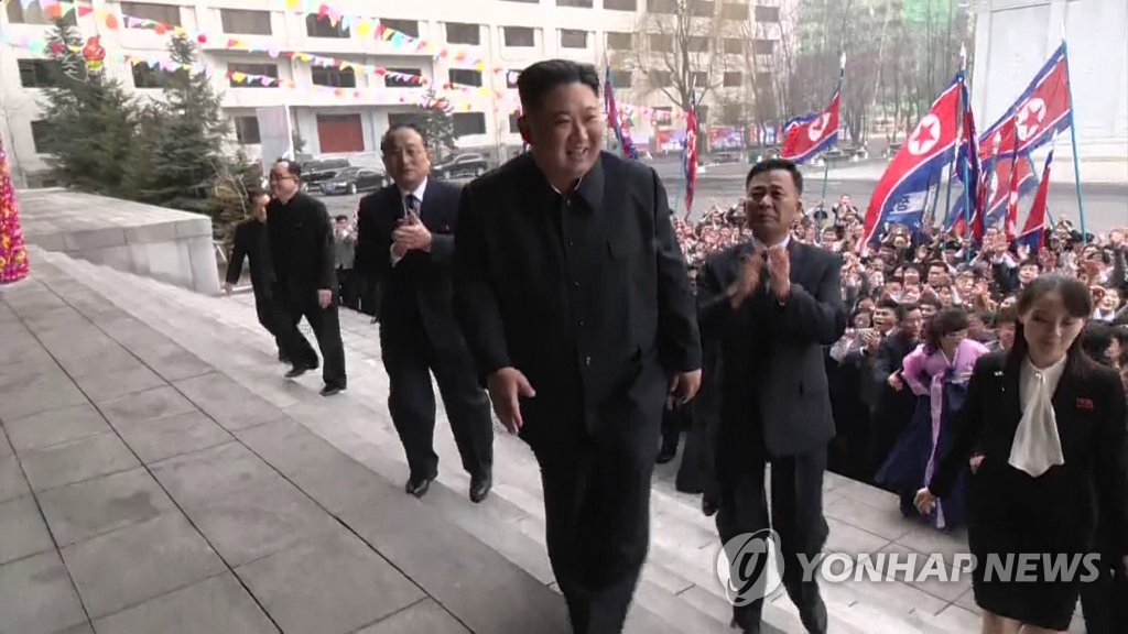 金正恩前往投票站 金正恩前往投票站