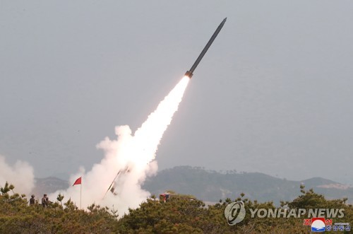 朝鲜远程放射炮发射现场