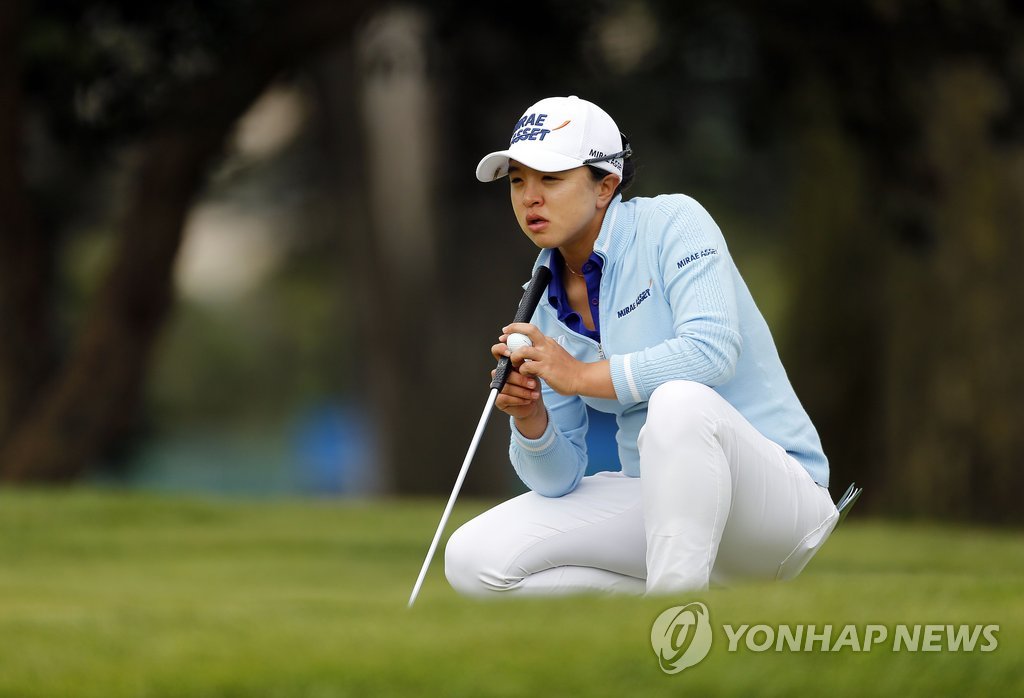 当地时间5月4日，在美国加利福尼亚州旧金山的默塞德湖高尔夫俱乐部，韩国高球选手金世煐参加2019赛季LPGA美迪惠尔锦标赛。（韩联社/法新社）
