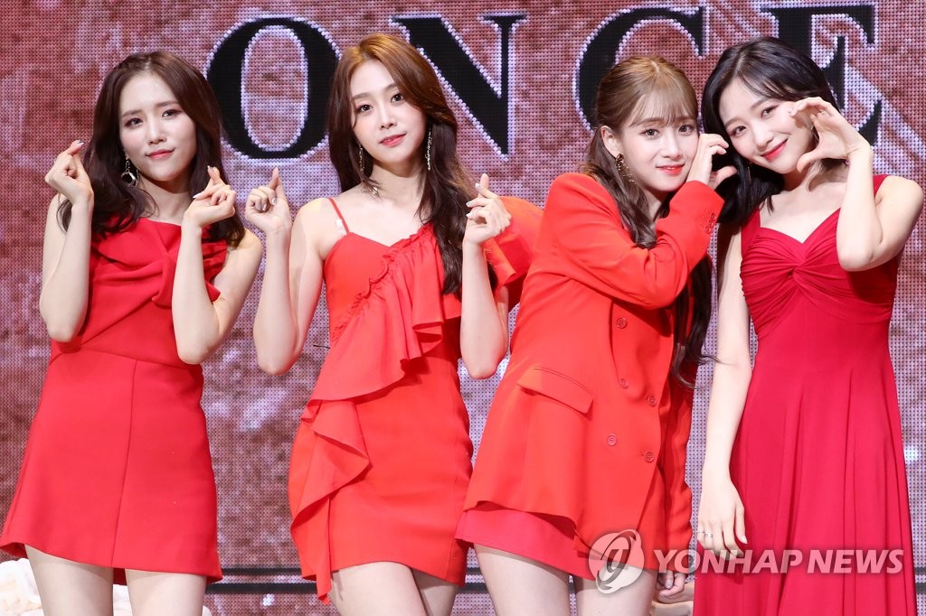 Lovelyz办新辑抢听会 Lovelyz办新辑抢听会