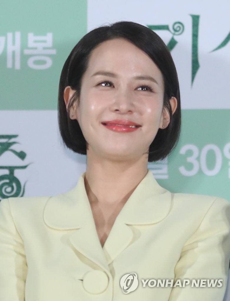 演员曹汝贞