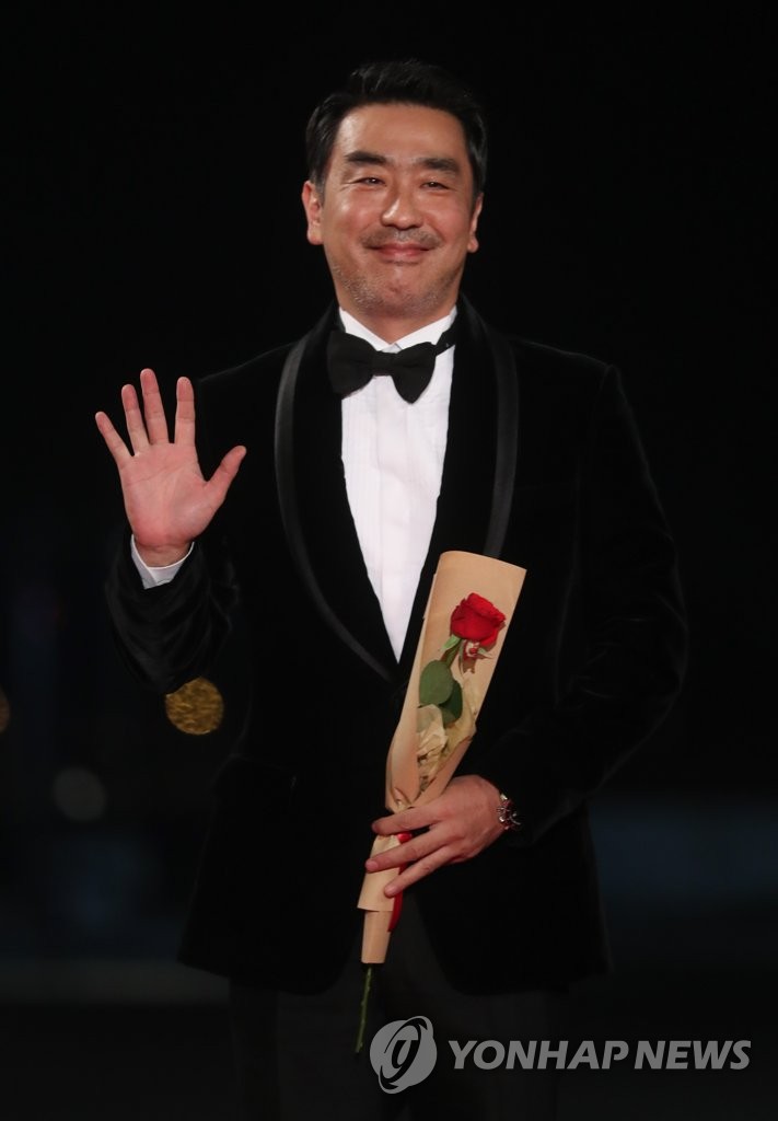 演员柳承龙