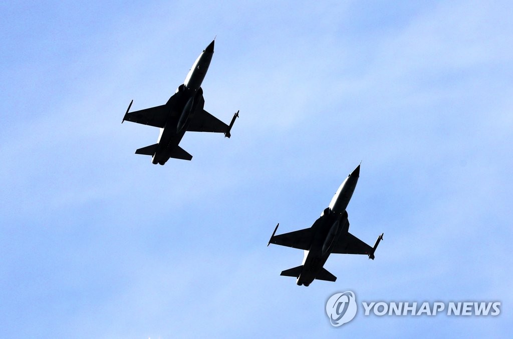 F-5战机参加空中作战演习 F-5战机参加空中作战演习