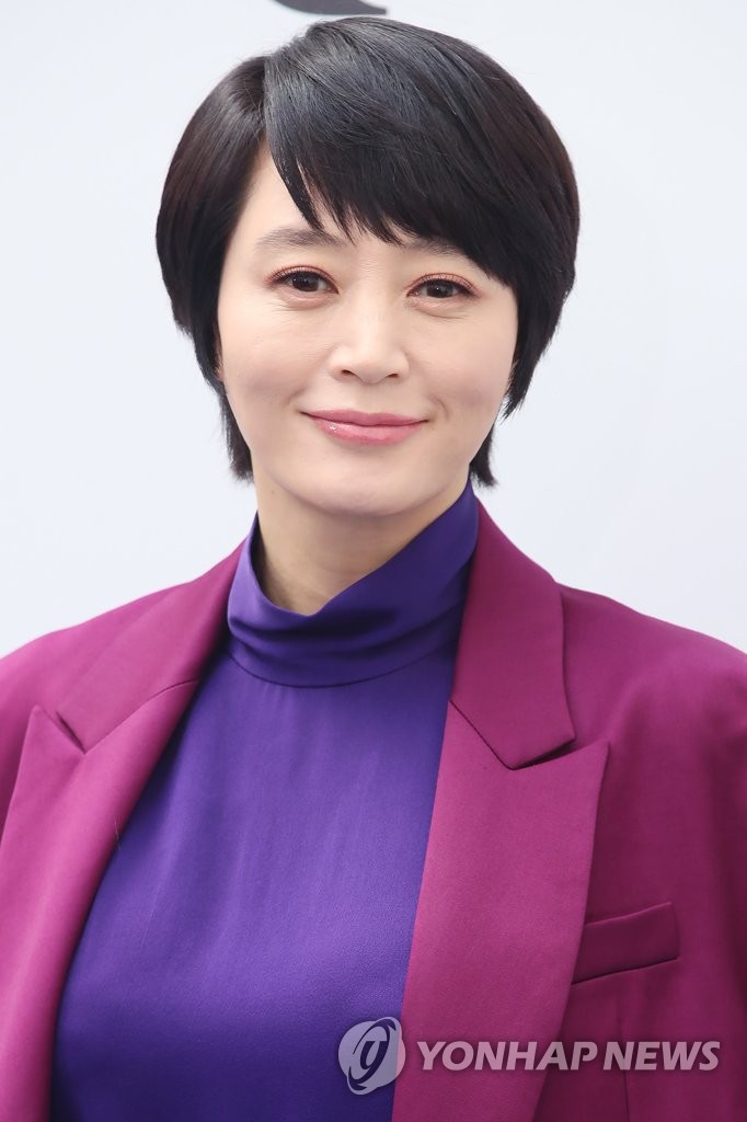 金惠秀优雅微笑