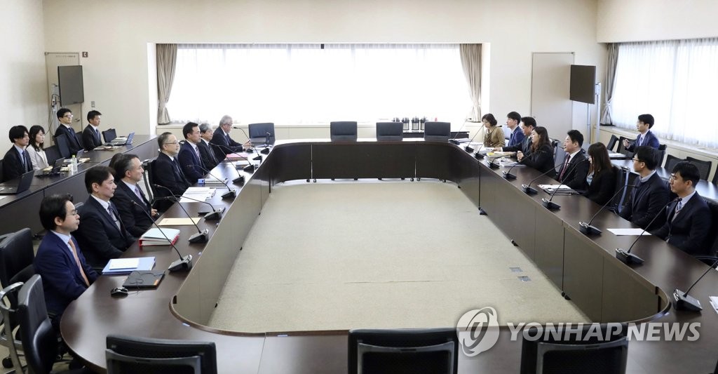 资料图片：12月16日，韩日在日本经济产业省总部大楼举行出口管理政策对话。 韩联社