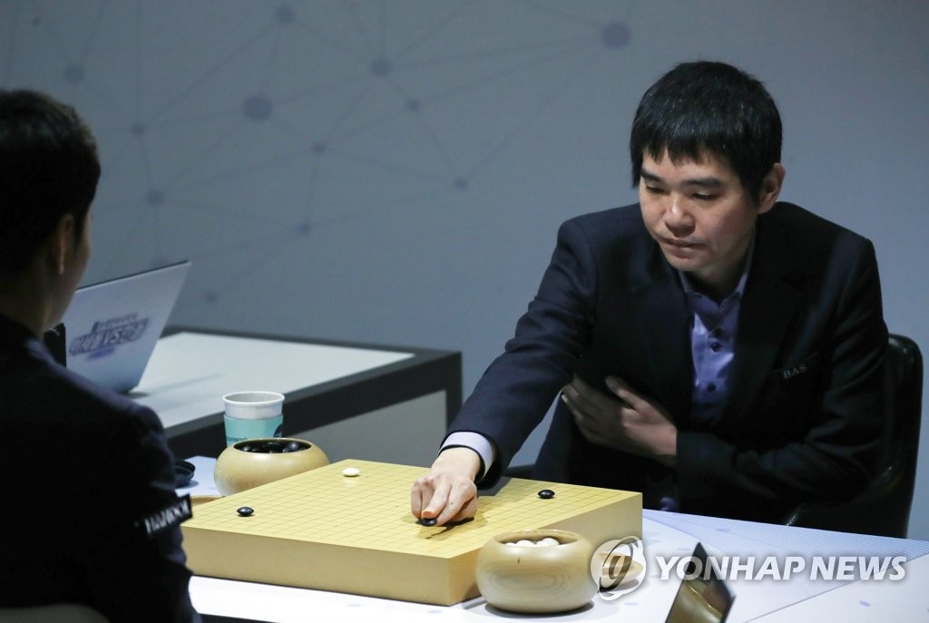 李世石执黑先行。 韩联社