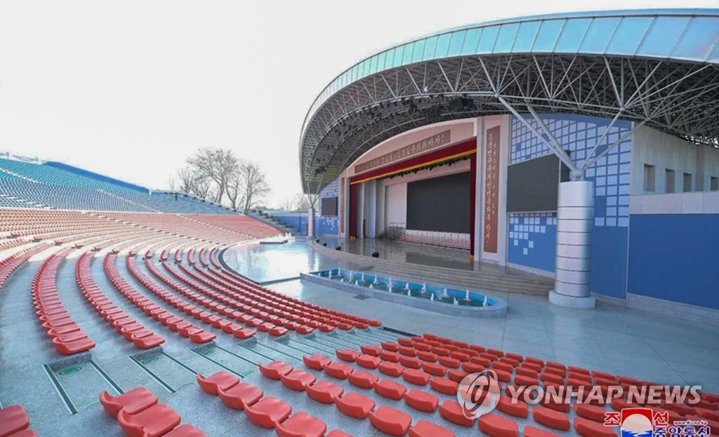 平壤青年公园露天剧场竣工 平壤青年公园露天剧场竣工