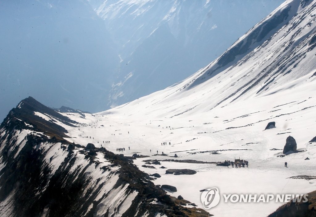 4名韩国人在尼泊尔遭遇雪崩事故失踪