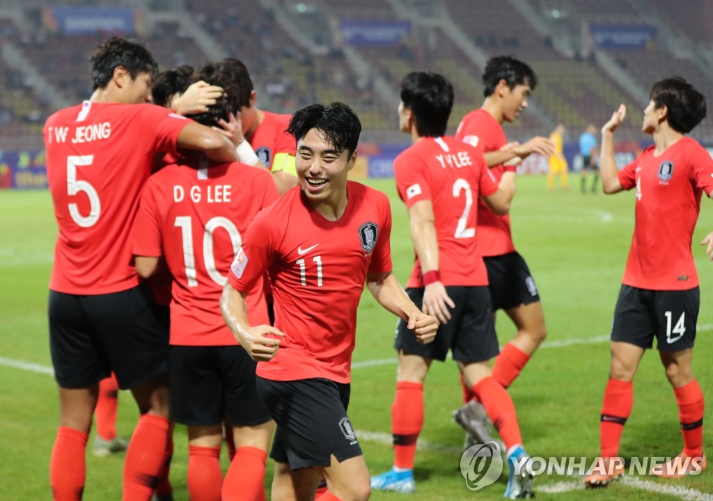 韩国队庆祝进球 韩国队庆祝进球