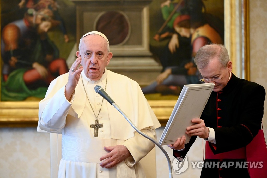 教皇亲笔寄语文在寅祈祷韩国和平