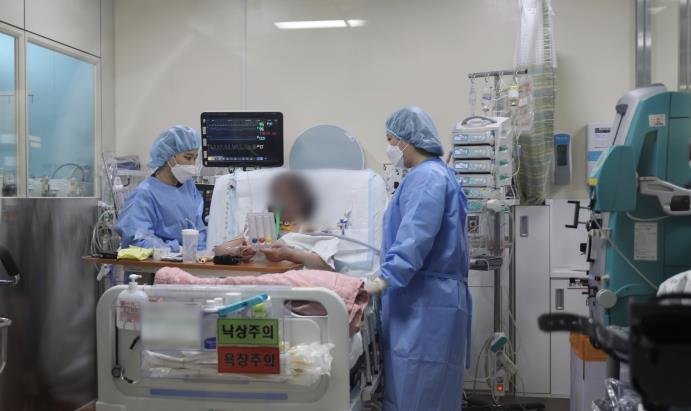韩首例新冠患者肺移植手术成功 韩首例新冠患者肺移植手术成功