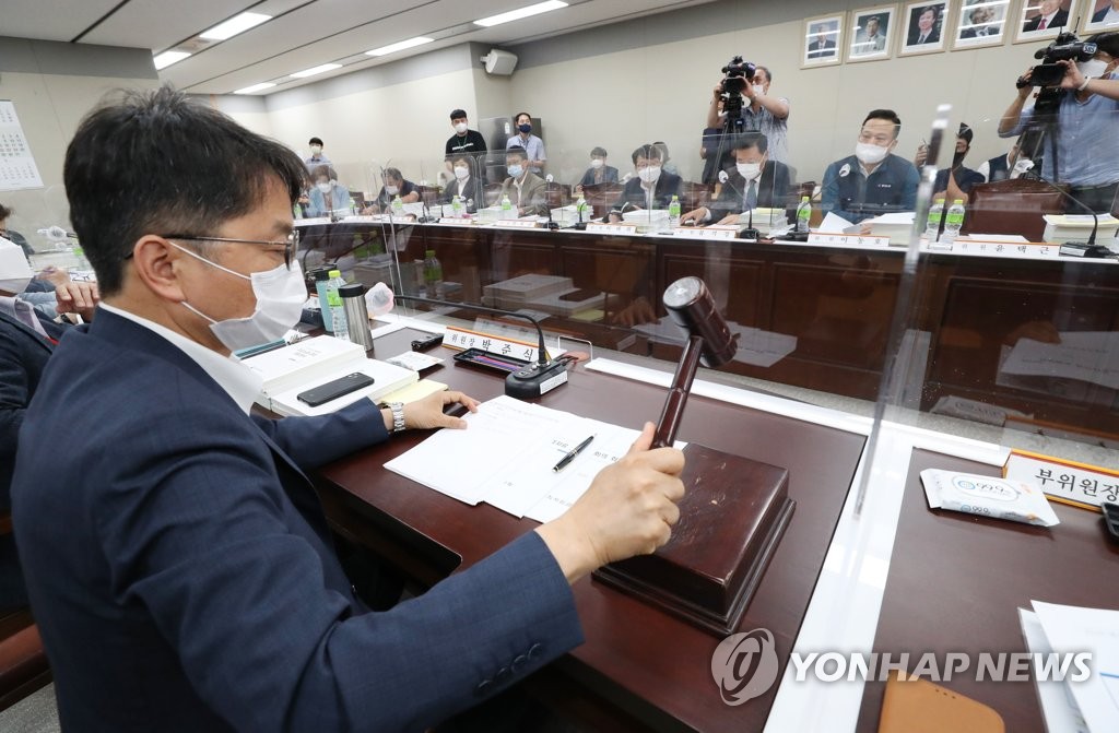 资料图片：7月13日，韩国最低工资委员会第八次全体会议在中央政府世宗办公楼举行。 韩联社