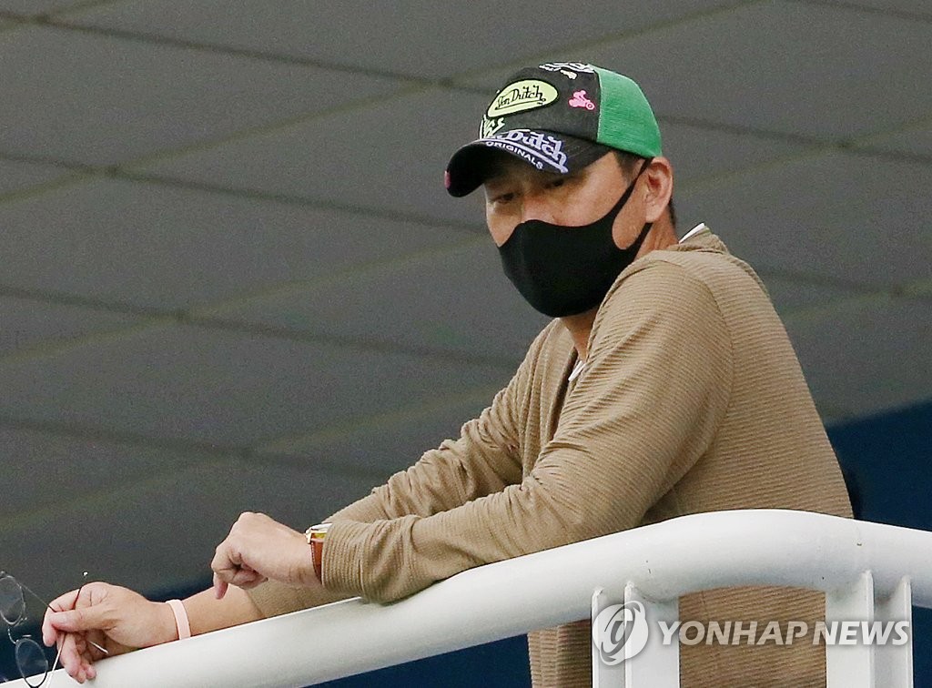 韩国前国脚柳想铁因病去世 韩联社