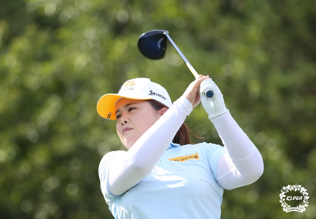 韩高球手朴仁妃在LPGA起亚精英赛上夺冠