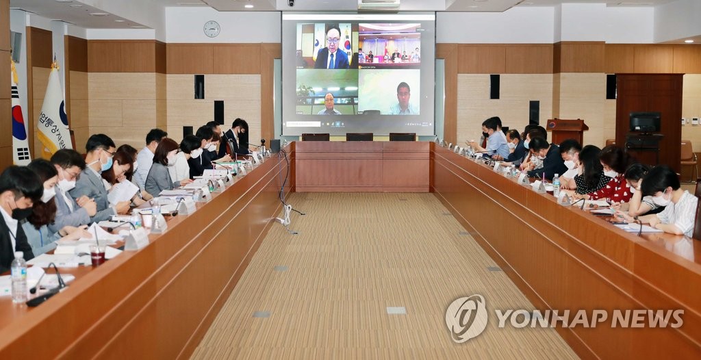 韩中自贸协定联委会在线举行 韩中自贸协定联委会在线举行