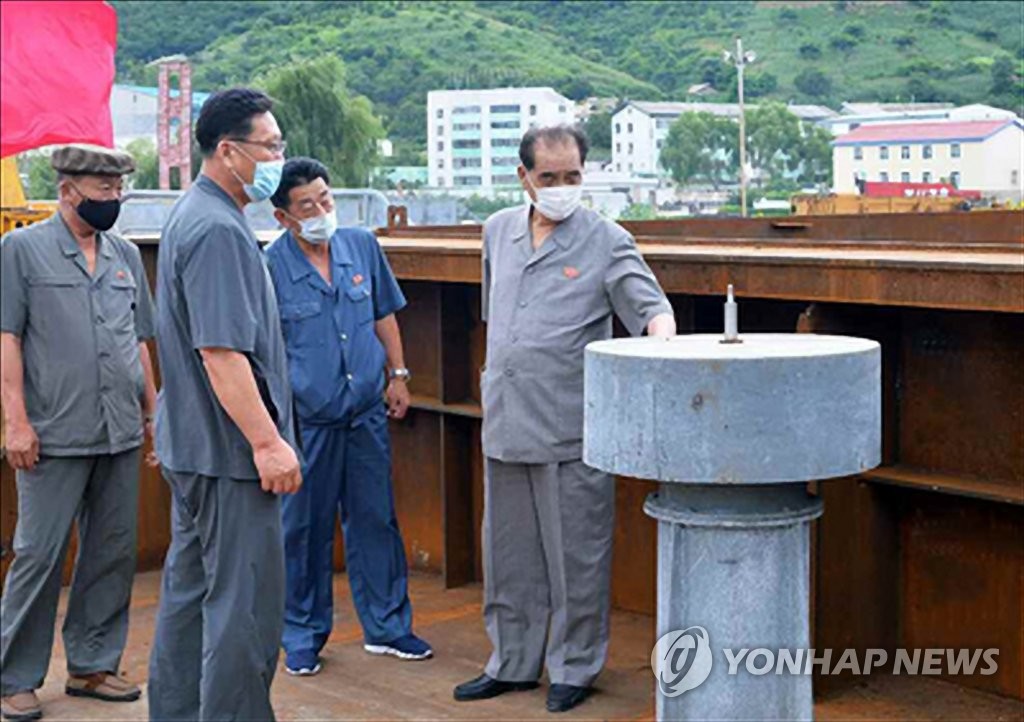 朝鲜高官检查防疫工作 朝鲜高官检查防疫工作